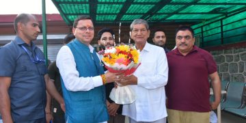 cm dhami with PURVA cm HARISH RAWAT image